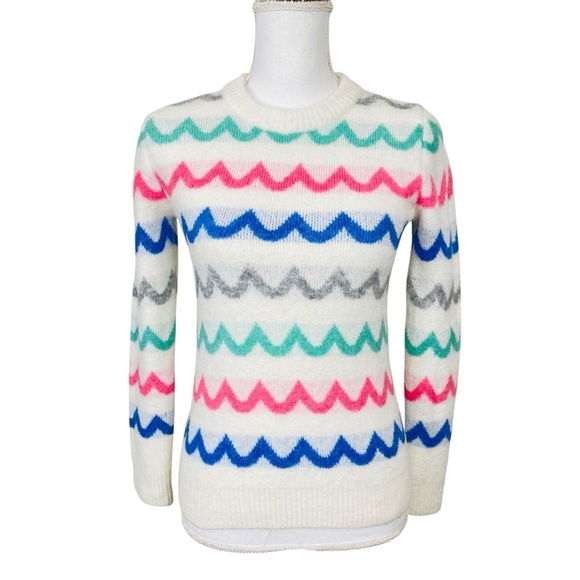 Boden Effingham Fluffy Sweater in Azalea Chevron Stripe Small - Picture 1 of 11